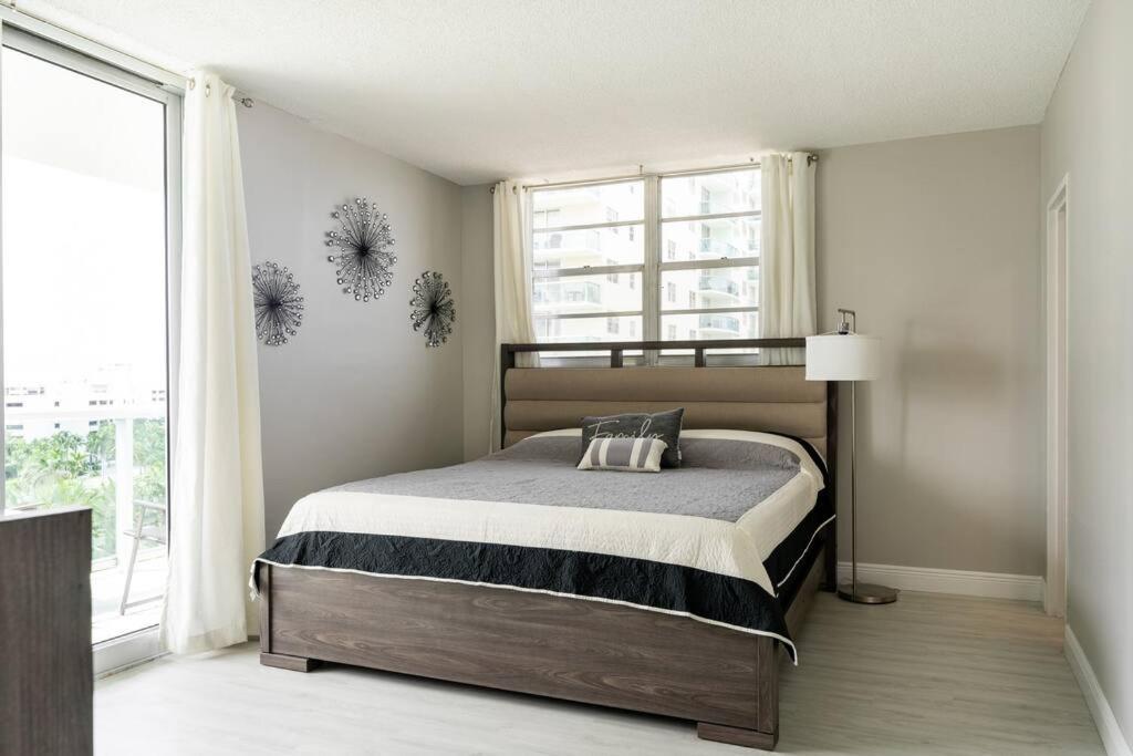 Luxury Stylish Oceanfront 2 Bedroom 2 Bathroom In Hollywood Fl Экстерьер фото